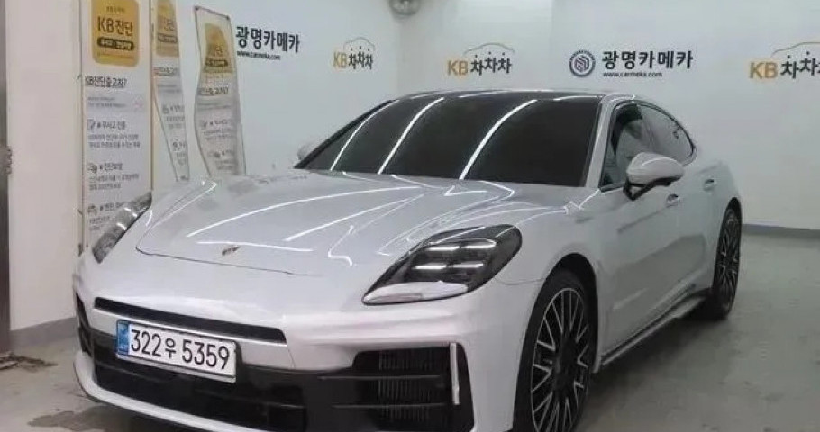 Porsche Panamera 