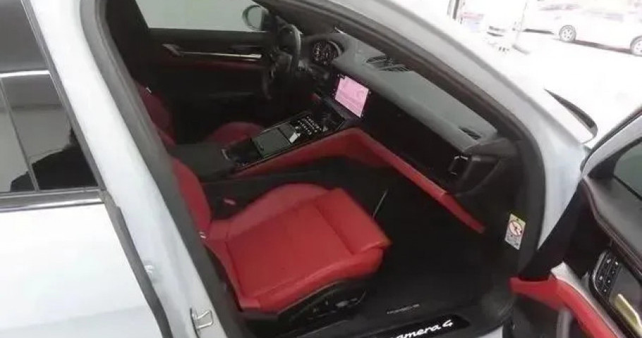Porsche Panamera 