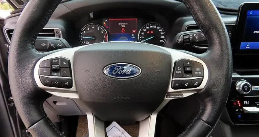 Ford Explorer 