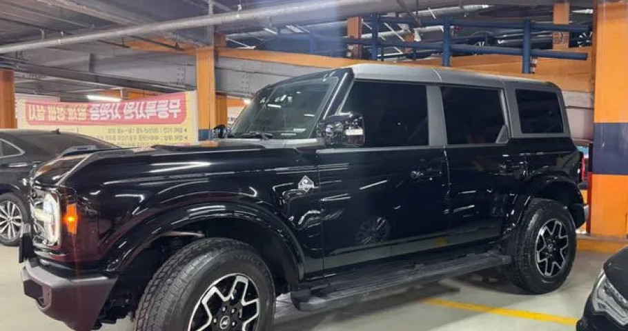 Ford Bronco 