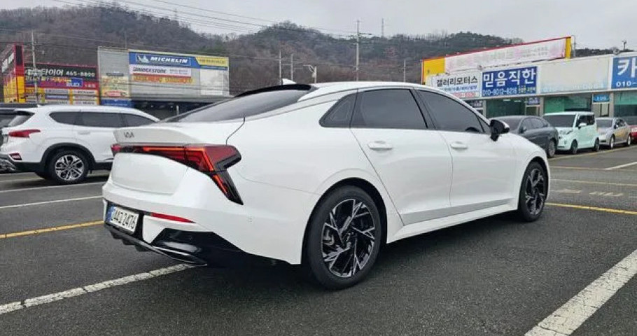 Kia K5 