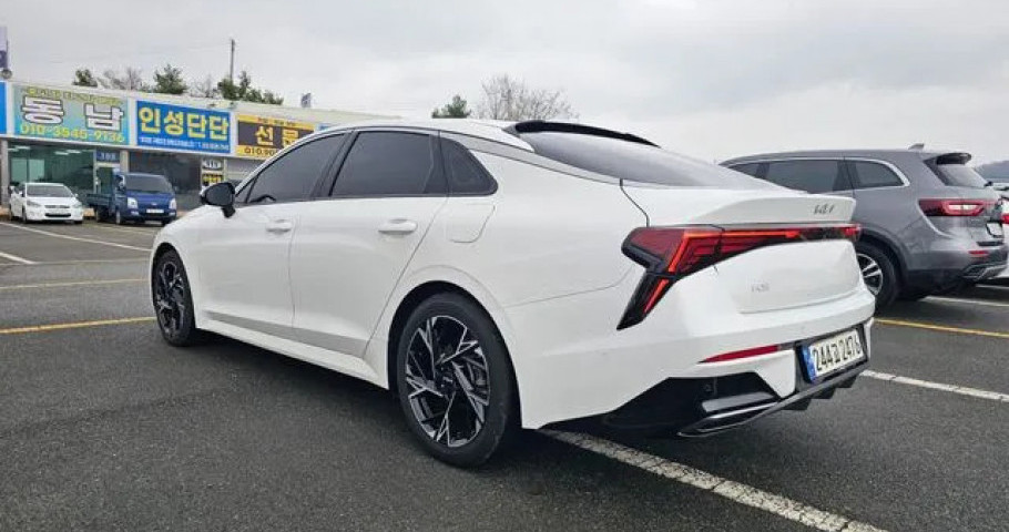 Kia K5 
