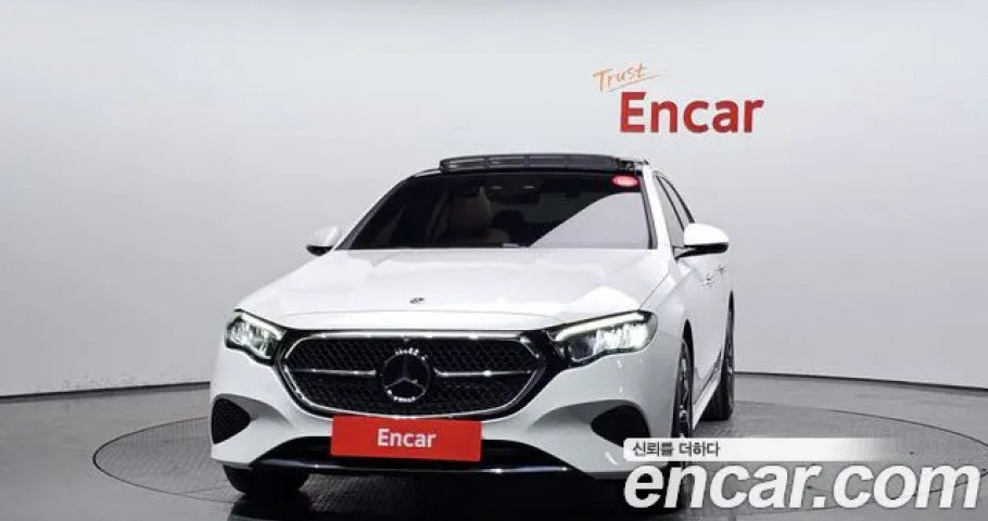 Mercedes-Benz E-Class 