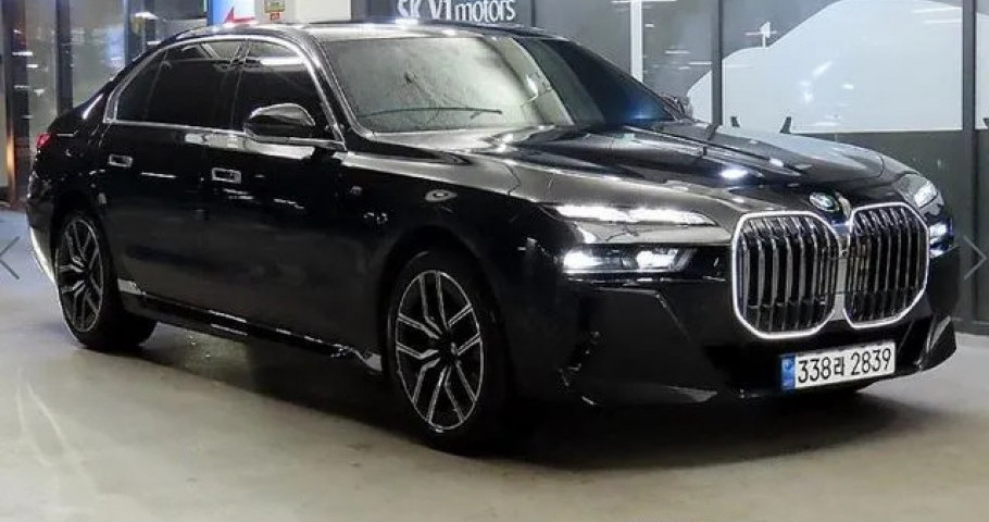 Bmw 7-Series 