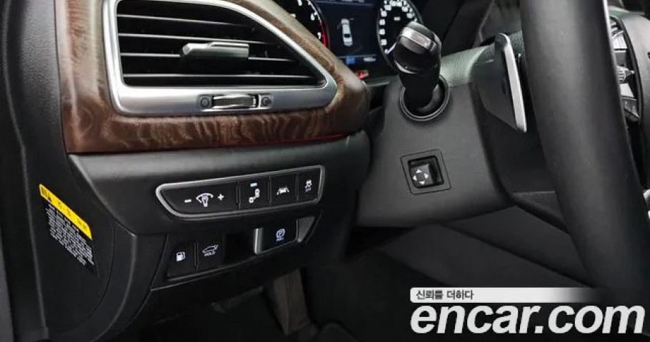 Genesis G90 