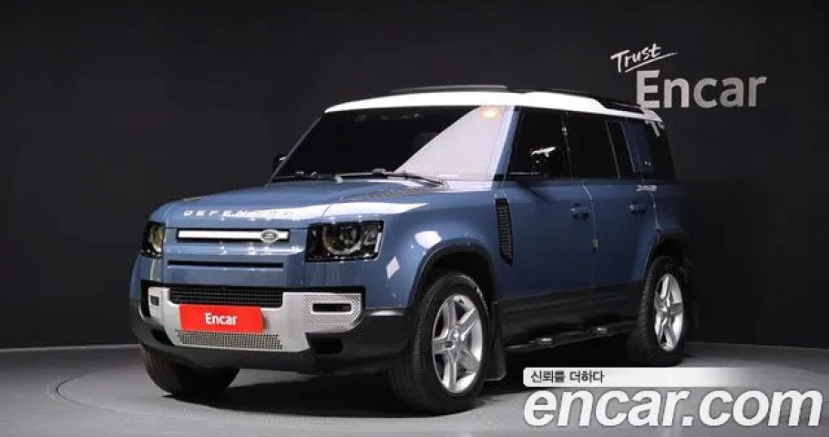 Land Rover Defender 