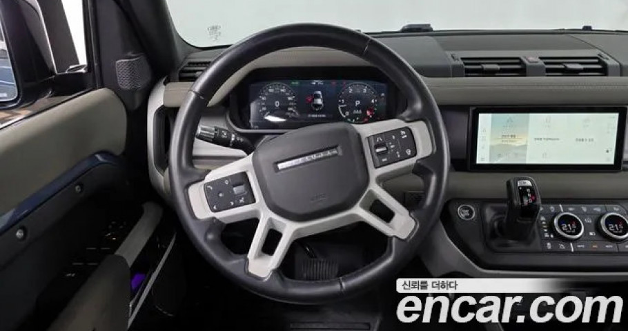 Land Rover Defender 