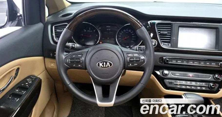 Kia Carnival 