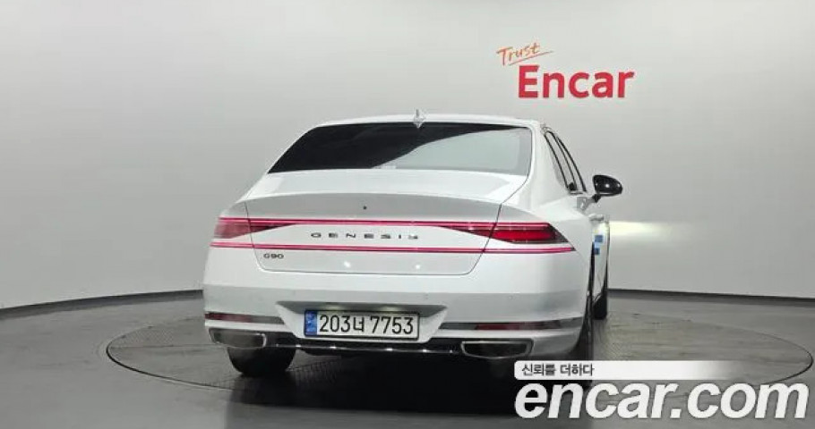 Genesis G90 
