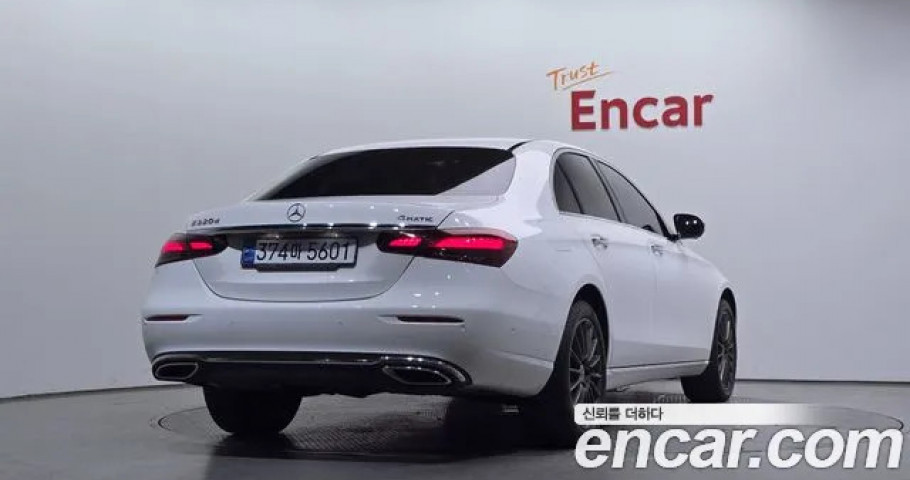 Mercedes-Benz E-Class 