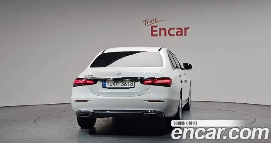 Mercedes-Benz E-Class 