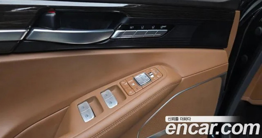 Genesis G90 