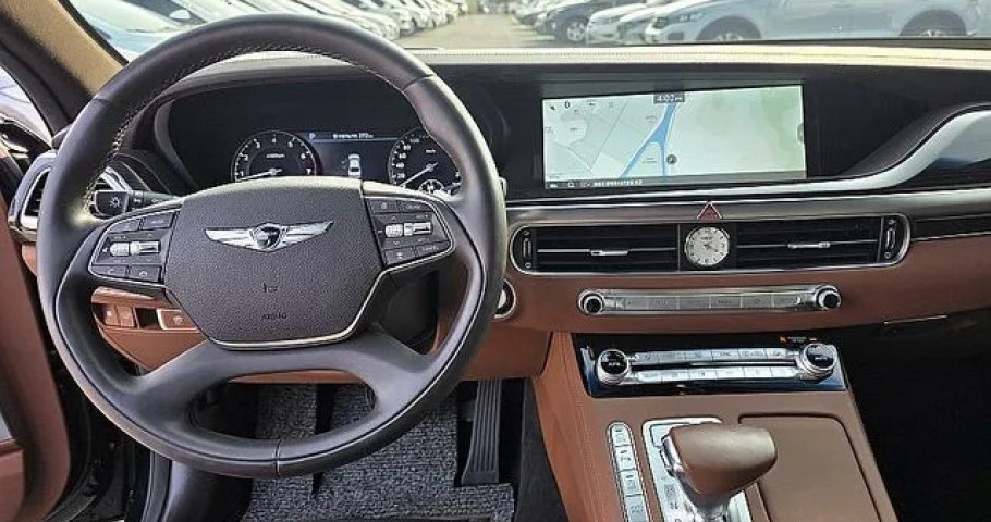 Genesis G90 