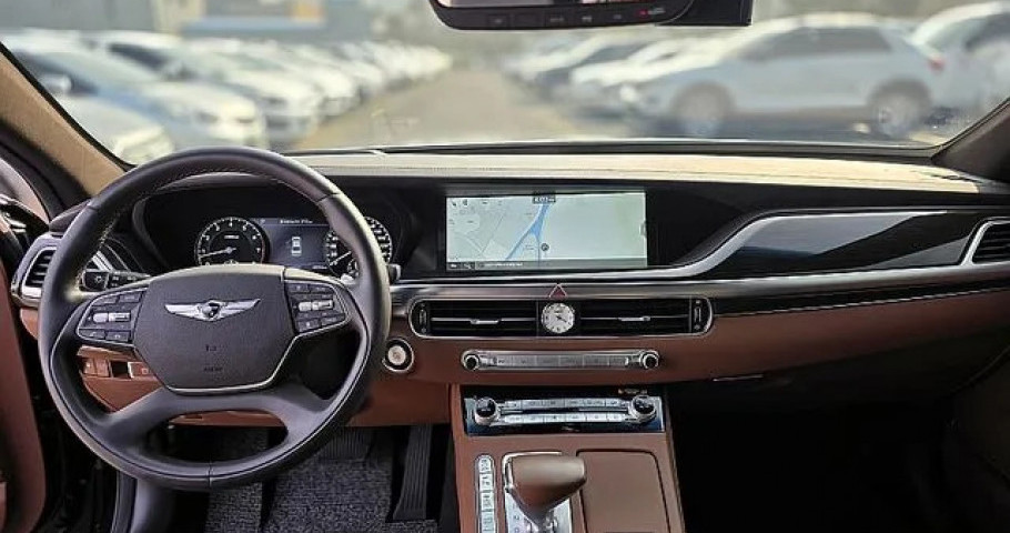Genesis G90 