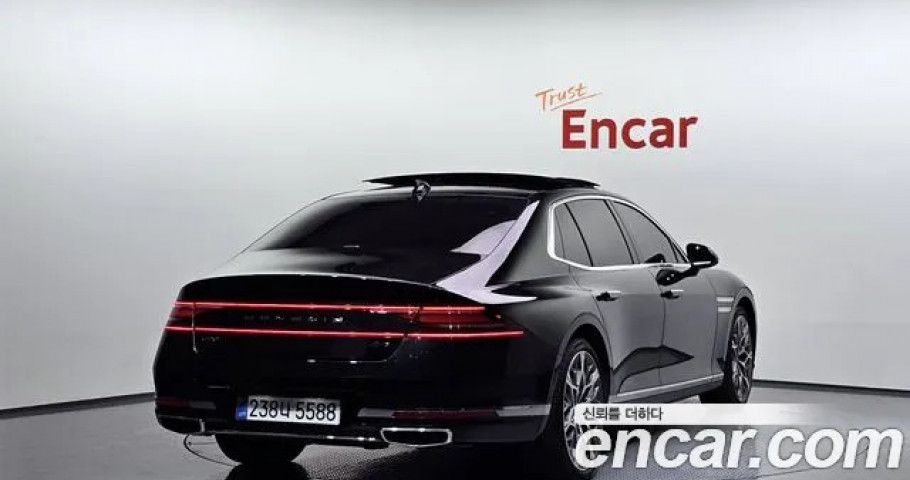 Genesis G90 