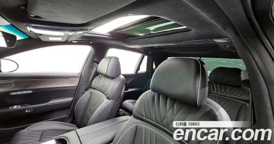 Genesis G90 