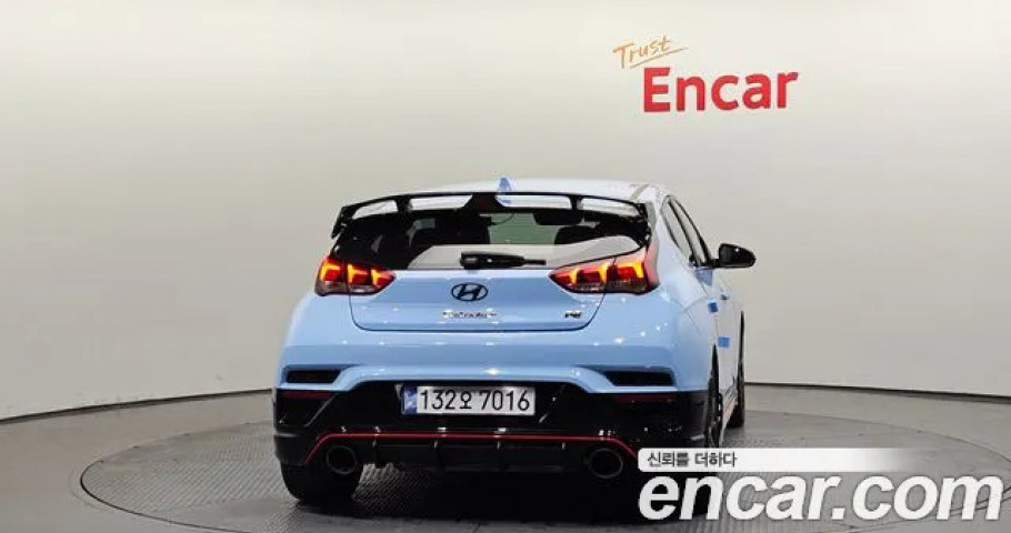 Hyundai Veloster 