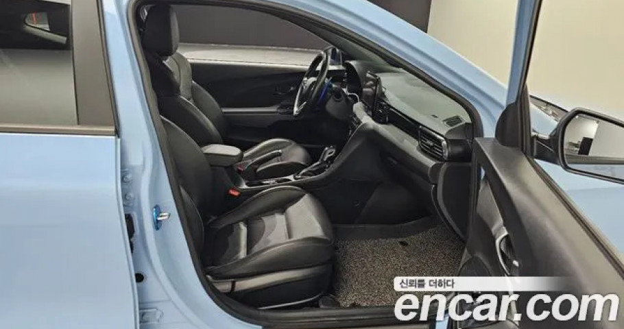 Hyundai Veloster 