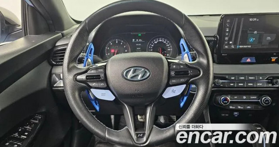Hyundai Veloster 