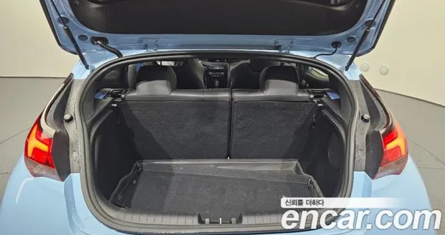 Hyundai Veloster 