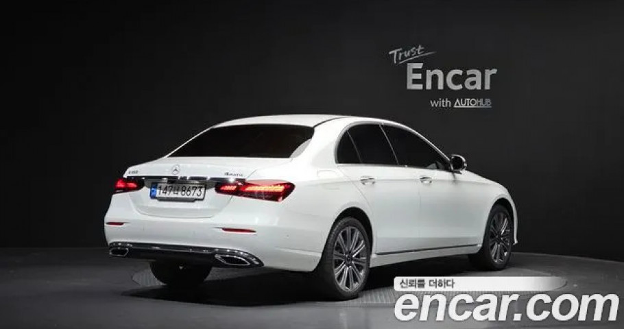 Mercedes-Benz E-Class 