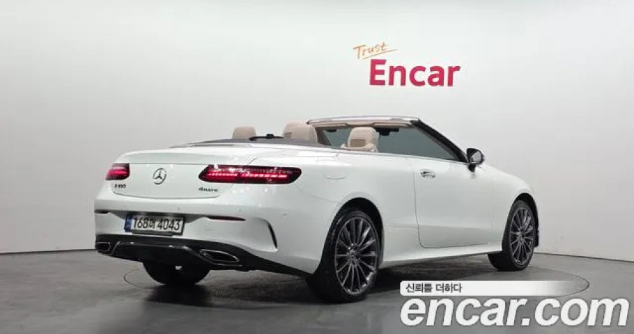Mercedes-Benz E-Class 