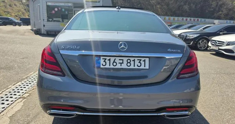 Mercedes-Benz S-Class 