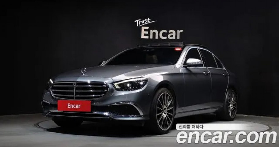 Mercedes-Benz E-Class 