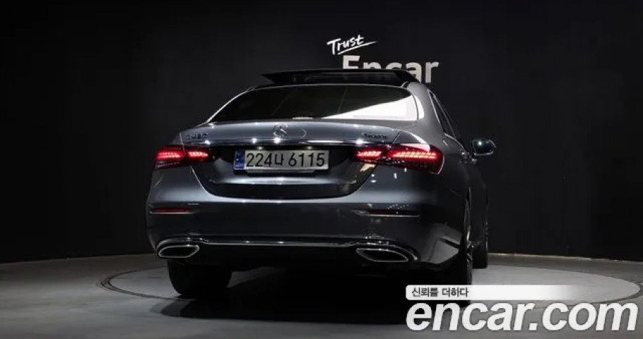 Mercedes-Benz E-Class 