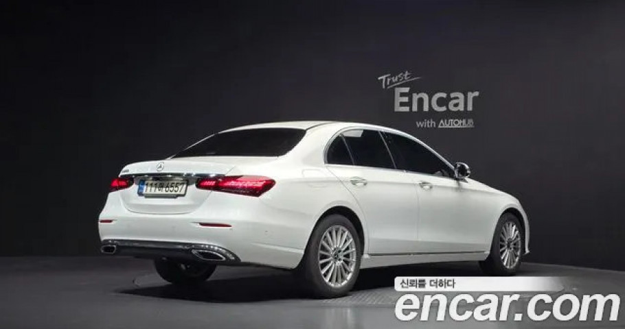 Mercedes-Benz E-Class 
