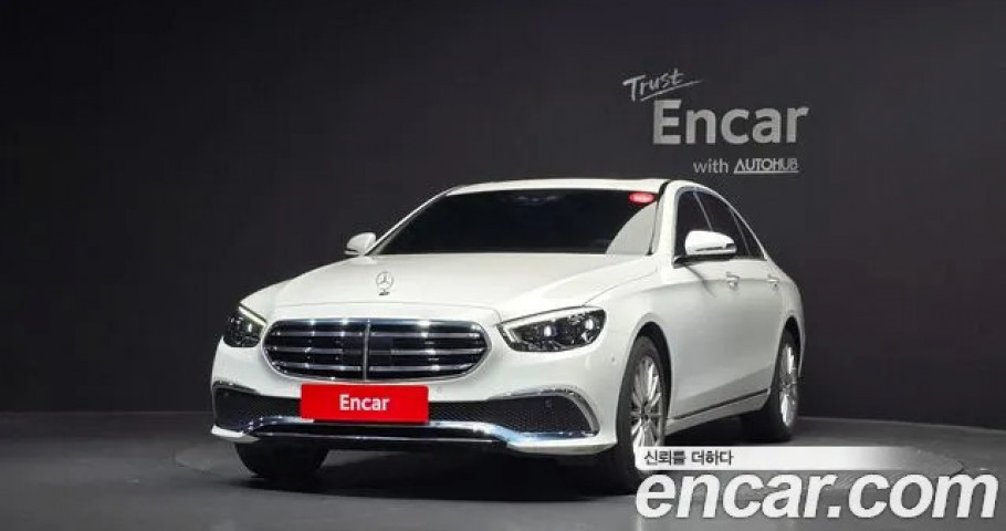Mercedes-Benz E-Class 