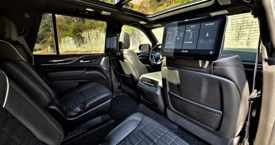 Cadillac Escalade 