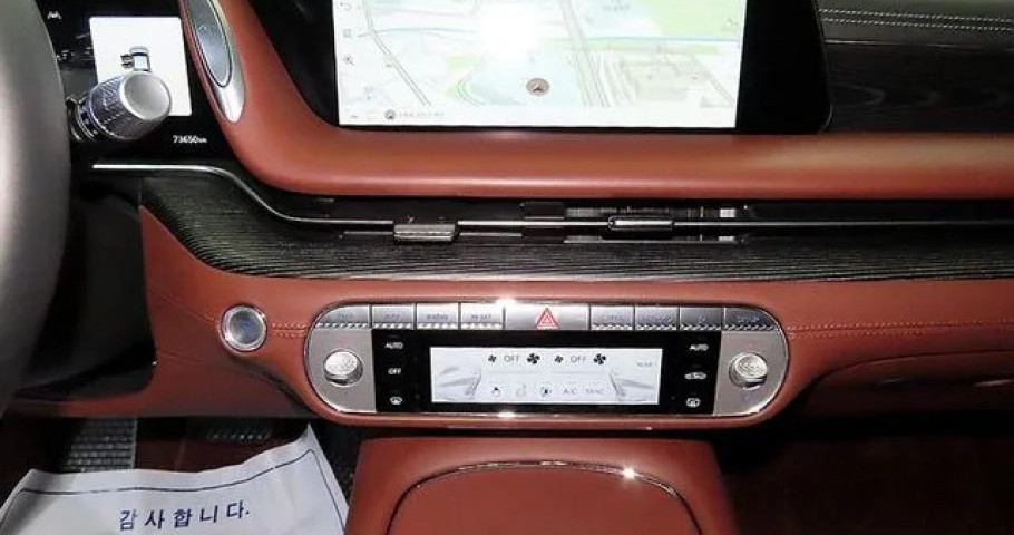 Genesis G90 