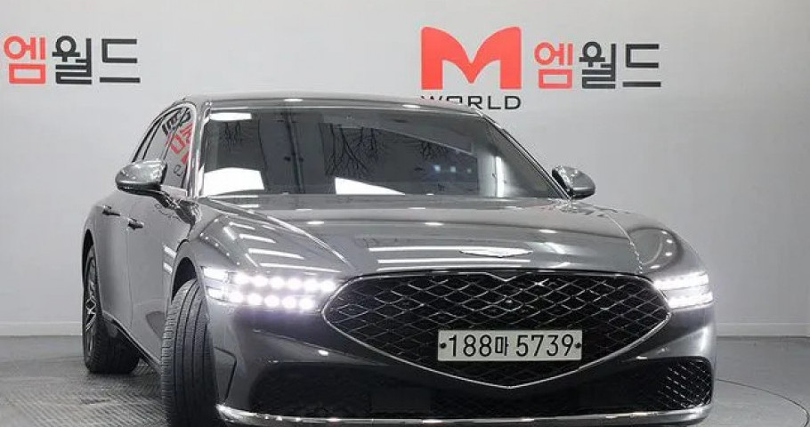 Genesis G90 