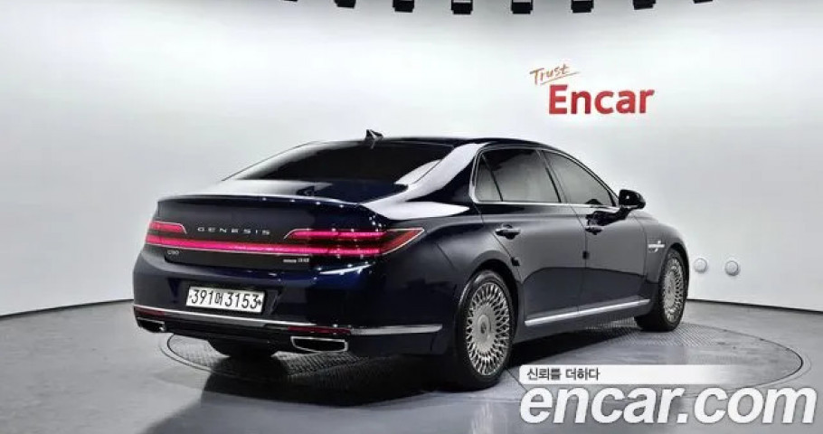 Genesis G90 