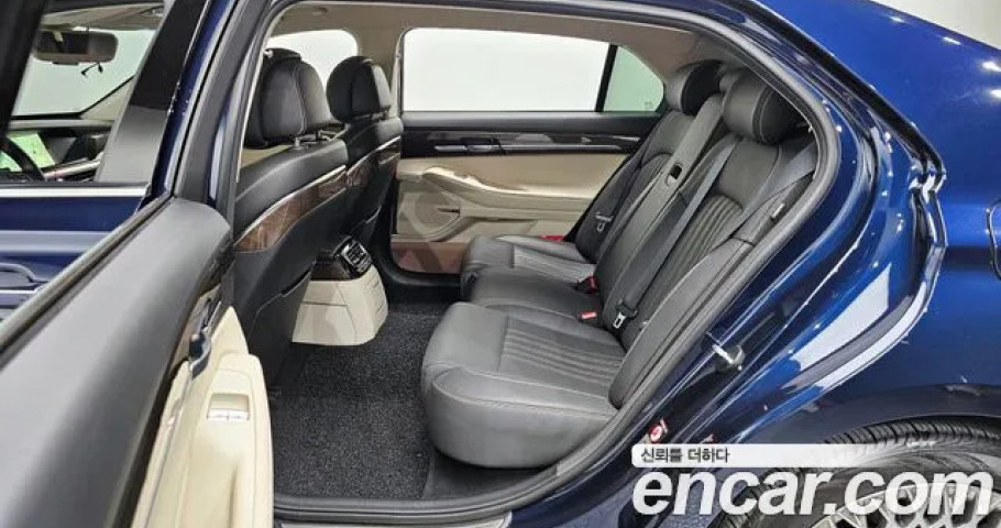 Genesis G90 