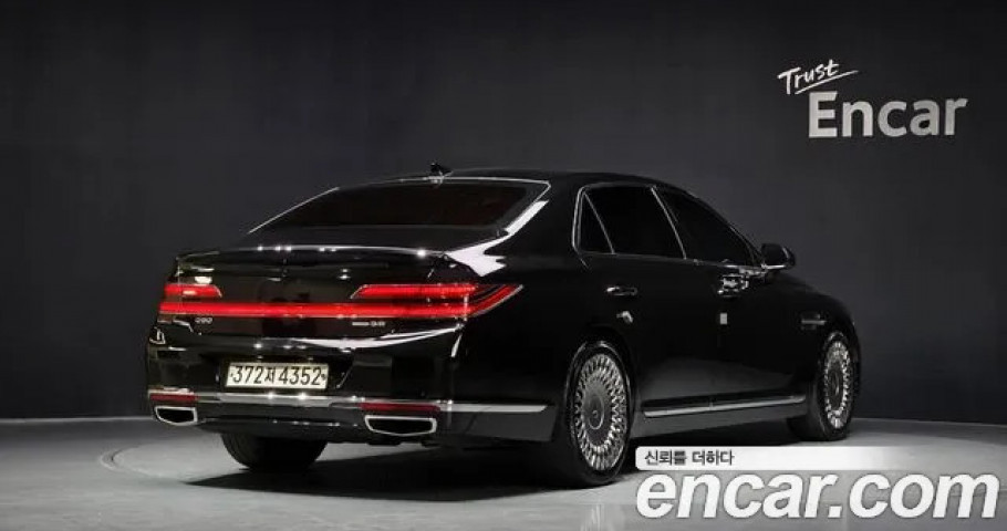 Genesis G90 