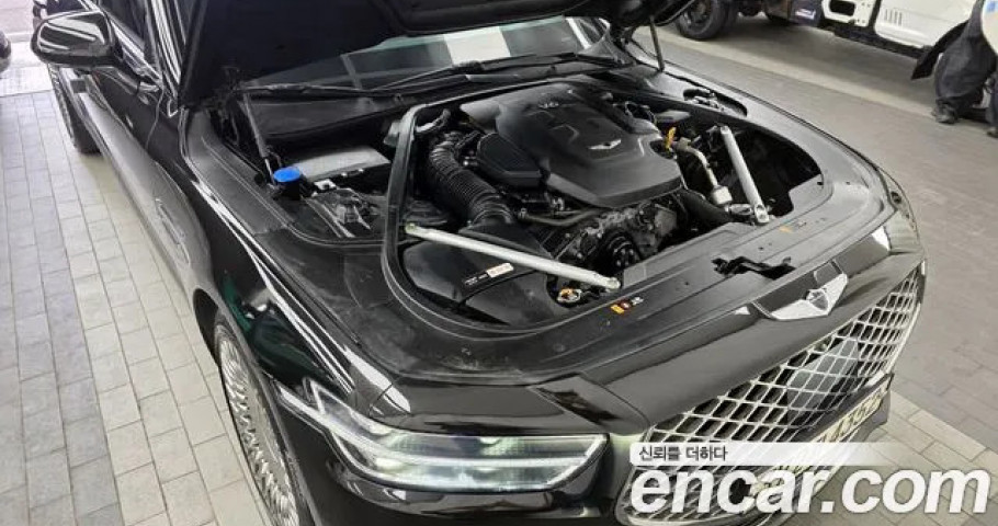 Genesis G90 