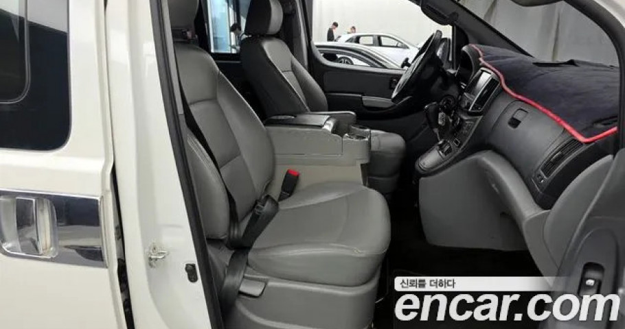 Hyundai Starex 
