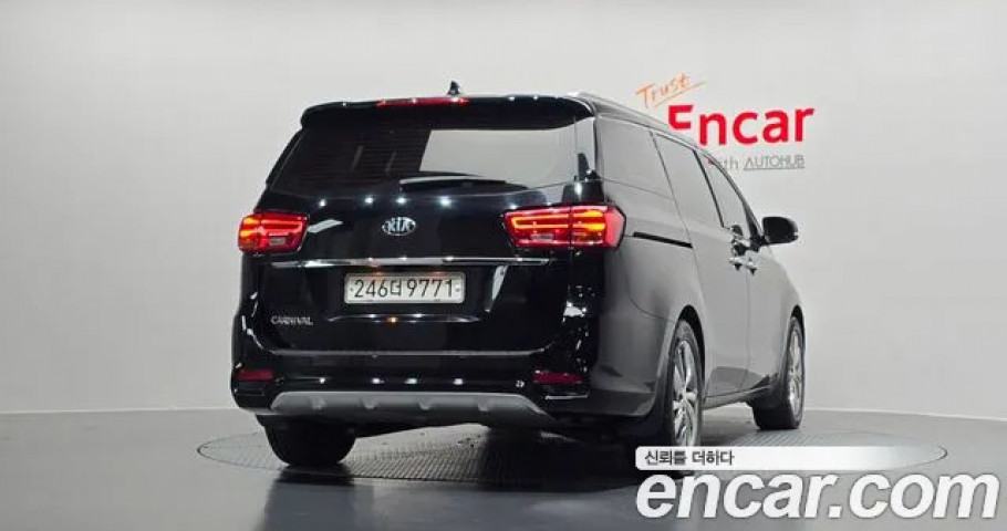 Kia Carnival 