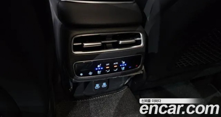 Genesis Gv70 