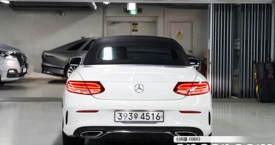 Mercedes-Benz C-Class 