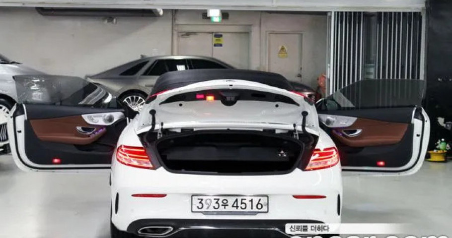 Mercedes-Benz C-Class 