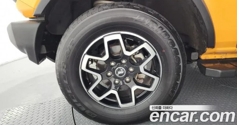 Ford Bronco 