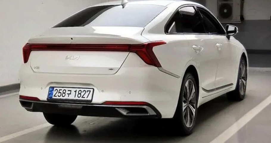 Kia K8 