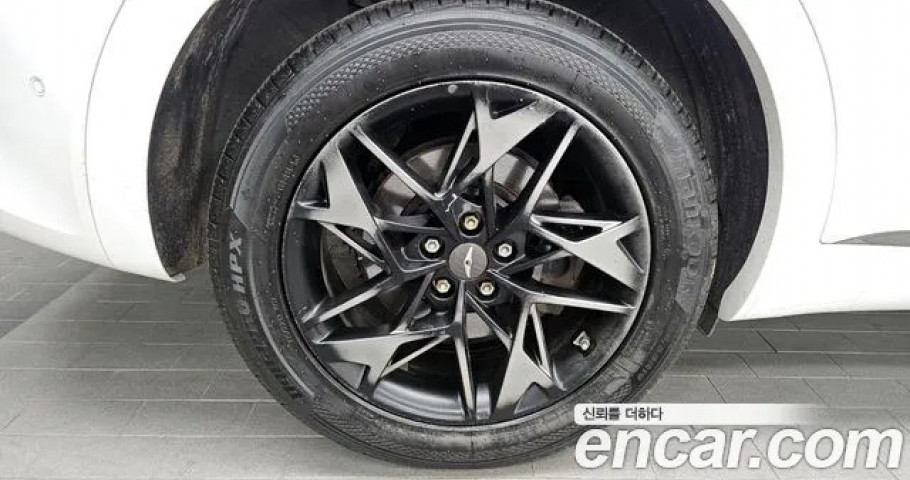 Genesis Gv70 
