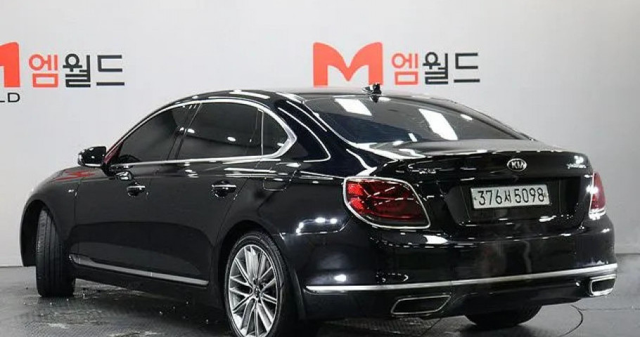 Kia K9 