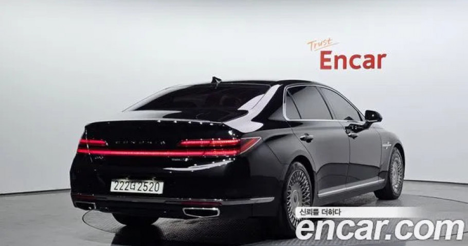 Genesis G90 