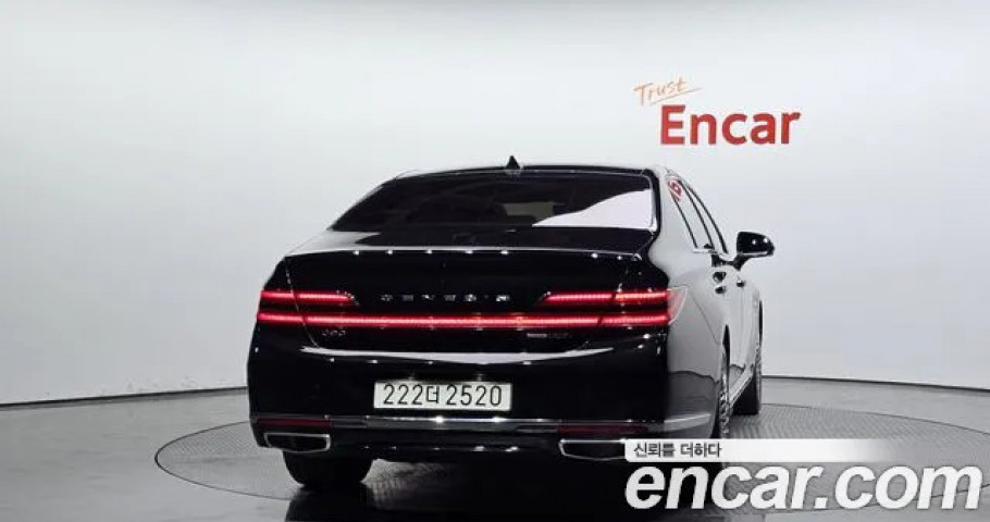 Genesis G90 