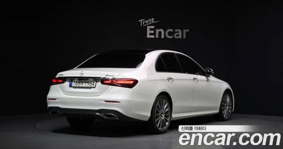 Mercedes-Benz E-Class 